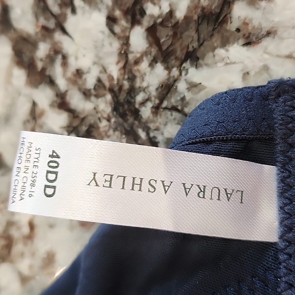 Laura Ashley Navy Bra. NEW. never worn. 40 DD - Picture 2 of 3